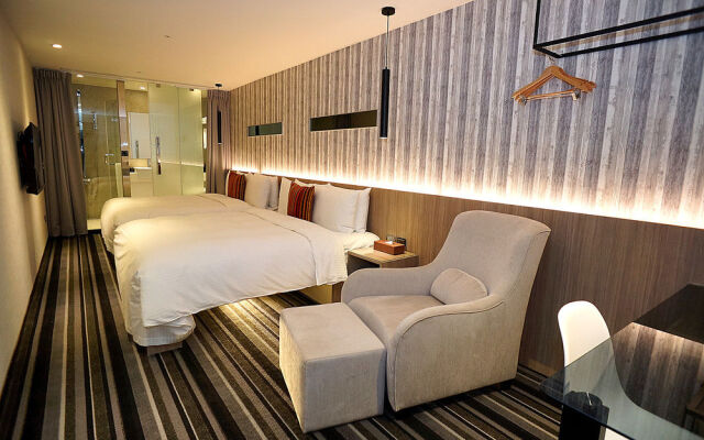 Urban Chic Inn