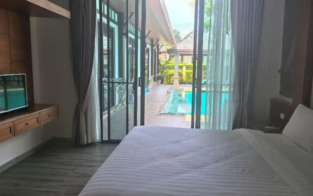 Phuket Meet Holiday Hotel