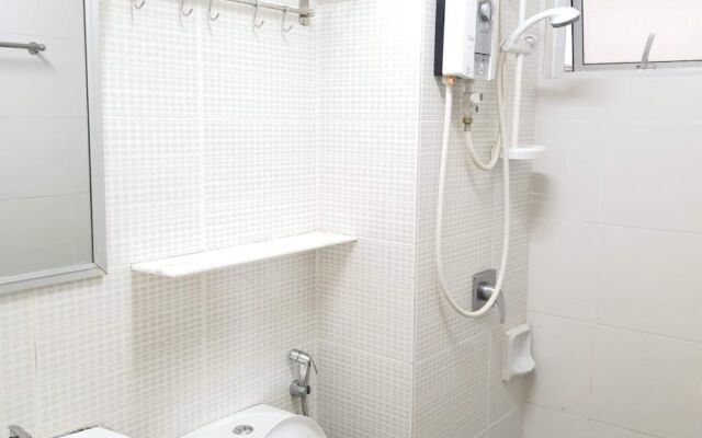 OYO Home 90355 Camlodge Makmur 2