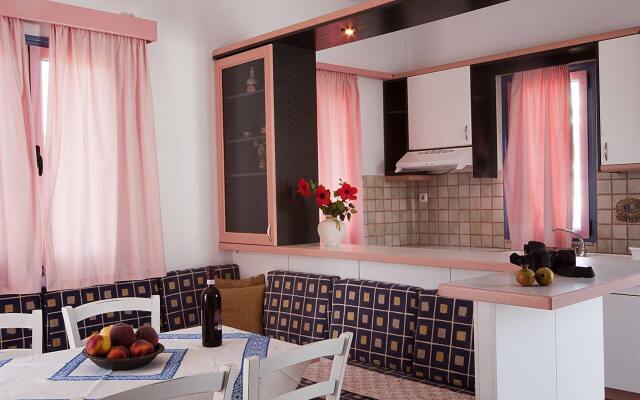 Cybele Suites & Apartments