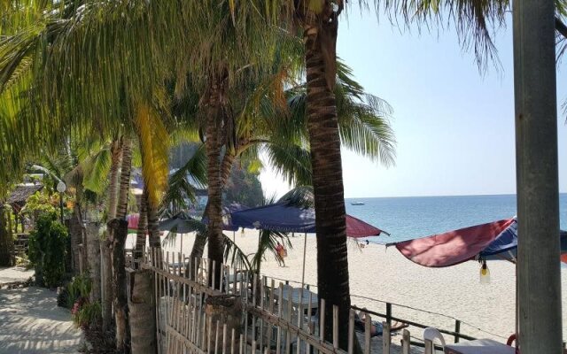 Villa Bienvenida Beach Resort