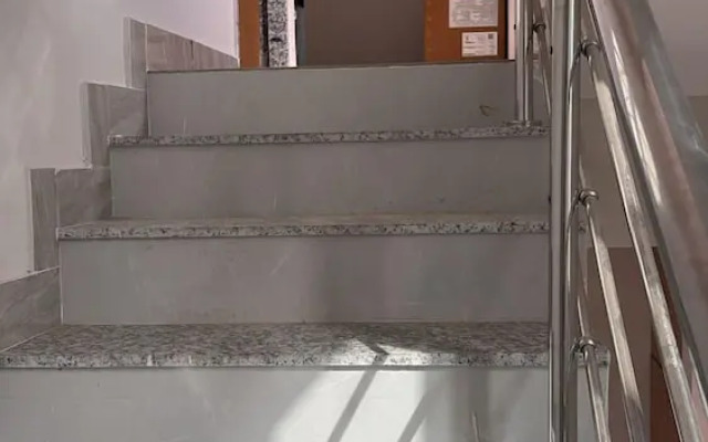 Hotel Darshan Palace - Near Dwarka Railway Station & Shree Dwarkadhish Temple