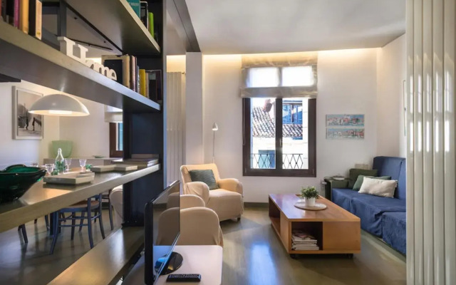 MANSARDINA - 1 min from Accademia - duplex stylish and cosy