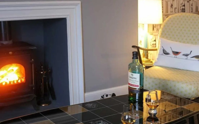 High Terrace Apartment