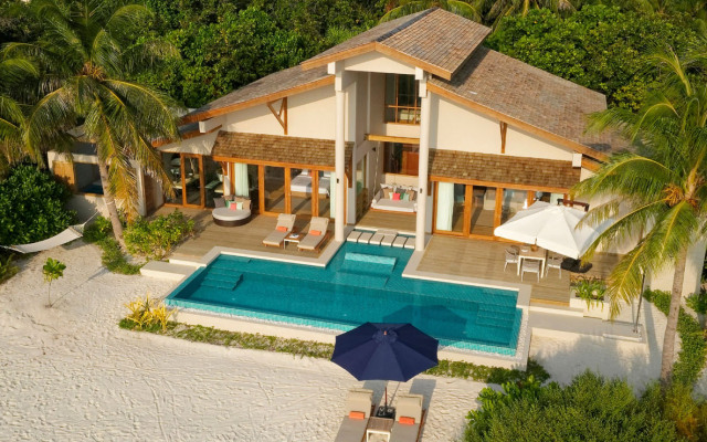Emerald Faarufushi Resort & Spa