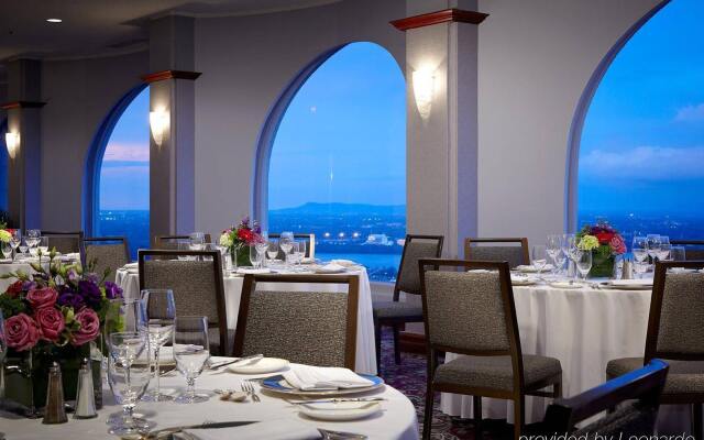 Montreal Marriott Chateau Champlain