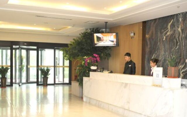 Manrou Hotel