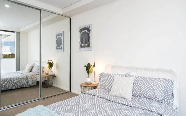 Boutique Apartment - Nearby Transport & Mall