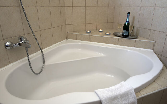 Feng Shui Wellness Apartmanhaz Heviz
