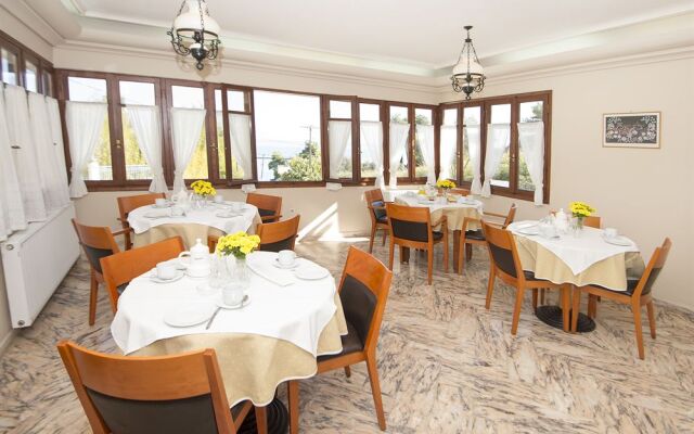 Corali Hotel