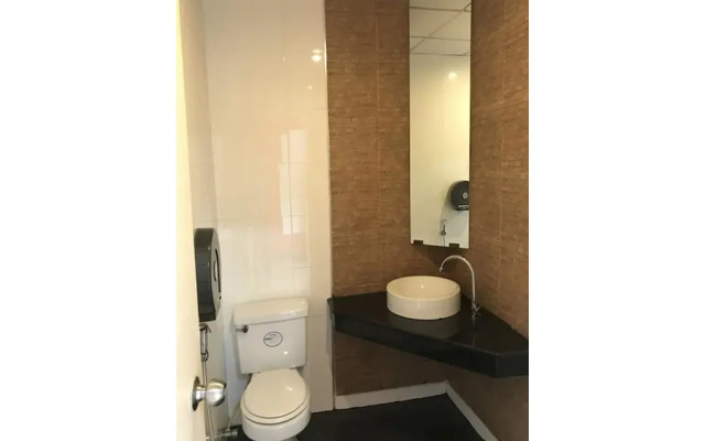 Paradise Inn Chonburi - Adults Only