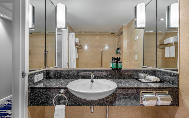 Crowne Plaza Sydney Coogee Beach by IHG