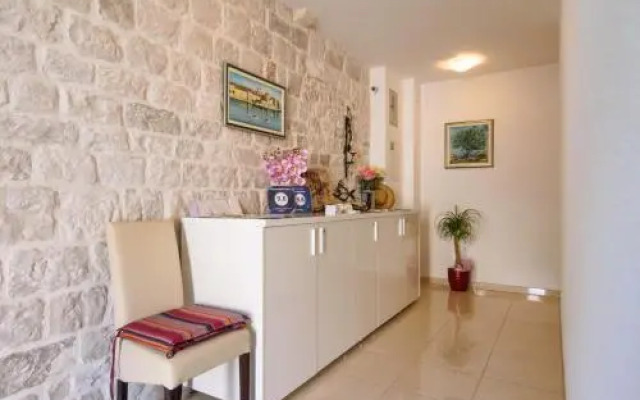 Apartments Dora