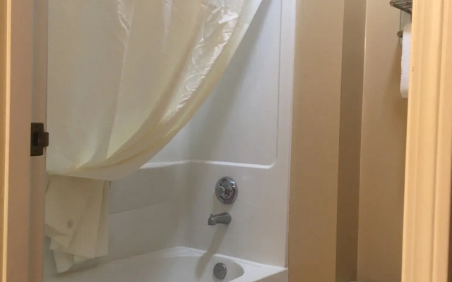 Clarion Suites Anchorage Downtown