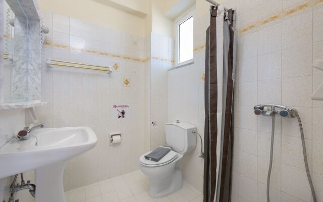 Vlycha Beach Studios & Apartments