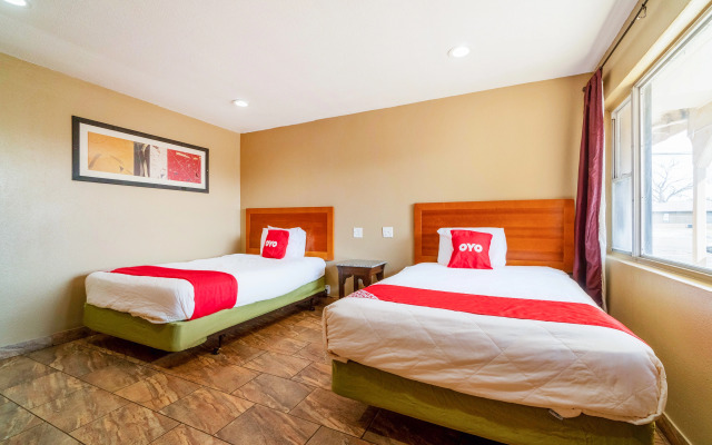 Capital O Hotel Beeville - US 181