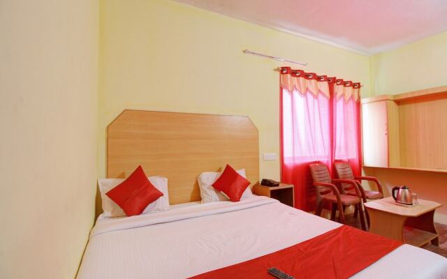 Oyo 11719 Hotel Sierra