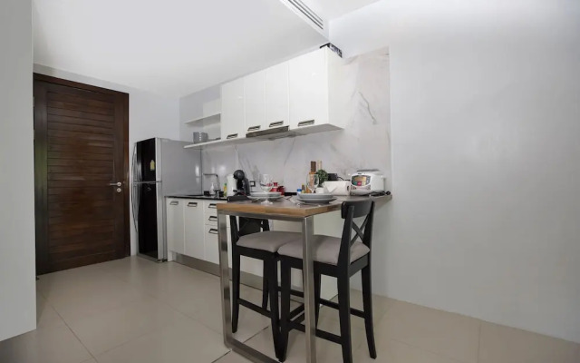 Emerald Hill Patong Apartment 420