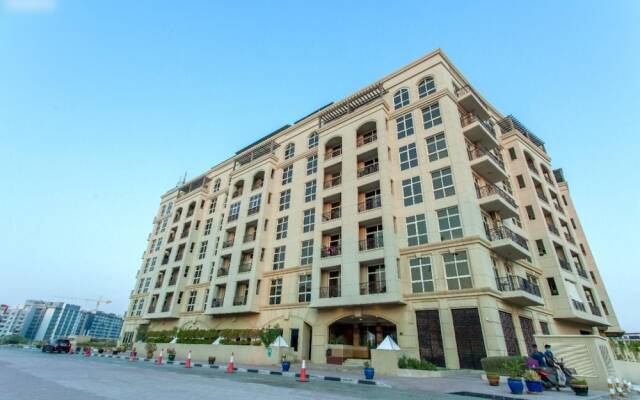 Elegant Apt In Al Barsha South
