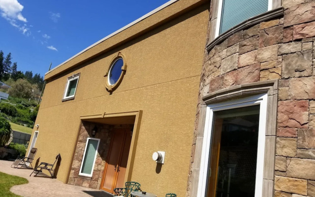 Beach Ave Castle Luxury Vacation Rental