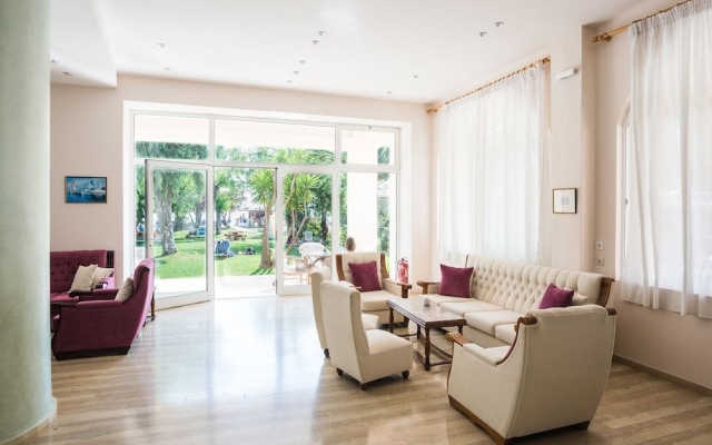 Three Stars Beach Hotel