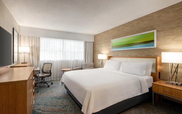 Holiday Inn Miami Beach - Oceanfront by IHG - Image 7
