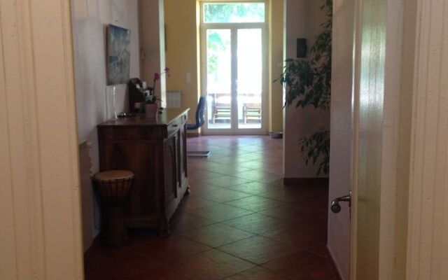 Olonzac. Chambres d hôtes avec piscine