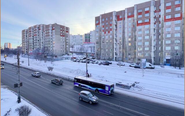 Апартаменты на проспекте Кольский 6