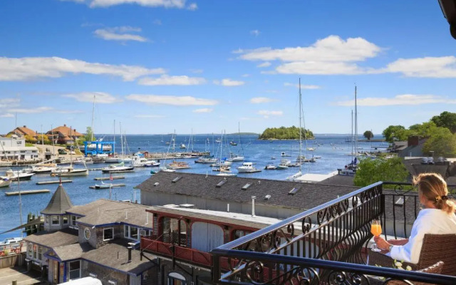 16 Bay View