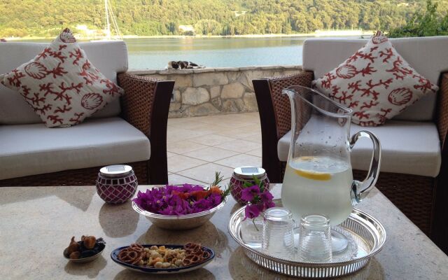 Villa Almadria Luxury Bed & Breakfast