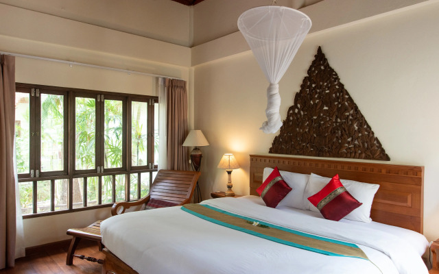 Royal Lanta Resort & Spa