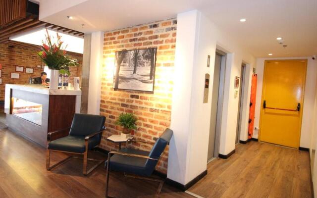 Hotel B3 Virrey