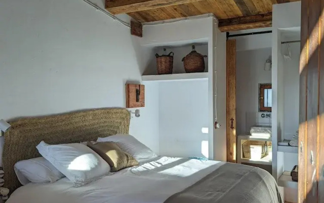 Casa Hostalets - In the Middle of the Olive Trees