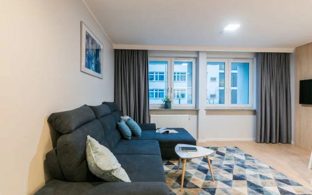 Q17 Apartments