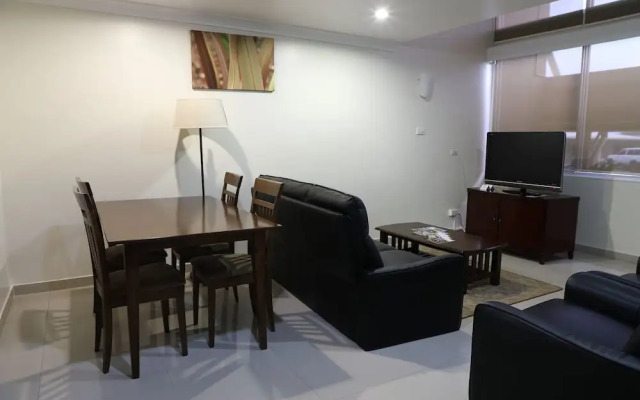 Huon Gulf Hotel & Apartments