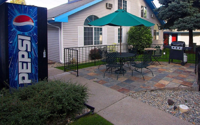 Turning Leaf Furnished Townhomes