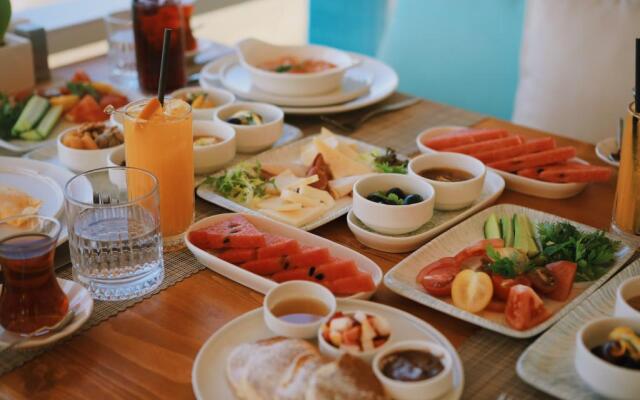 Lavinya Otel