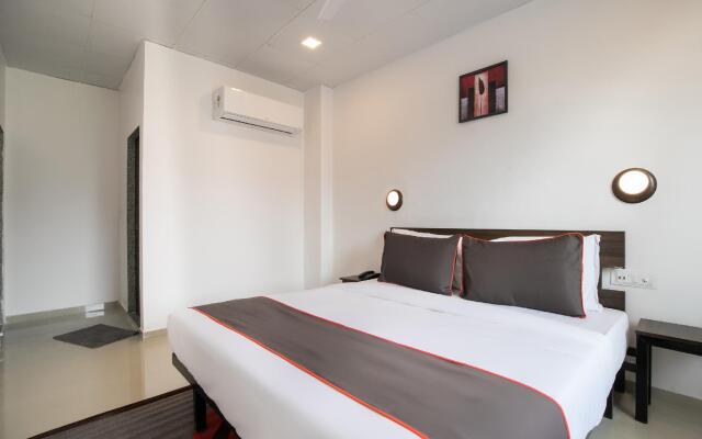 Oyo Townhouse 427 Gokul Solitaire VIP Rd