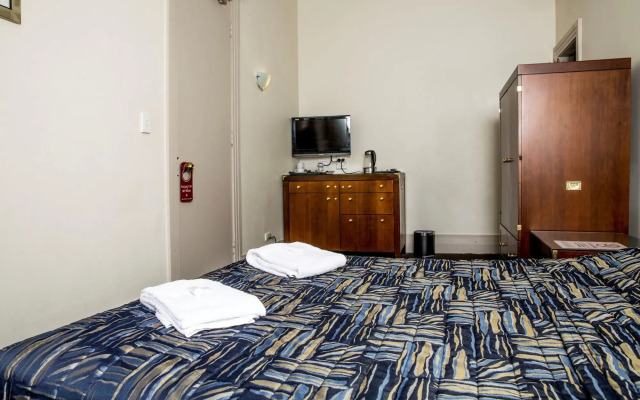 Royal Exhibition Hotel