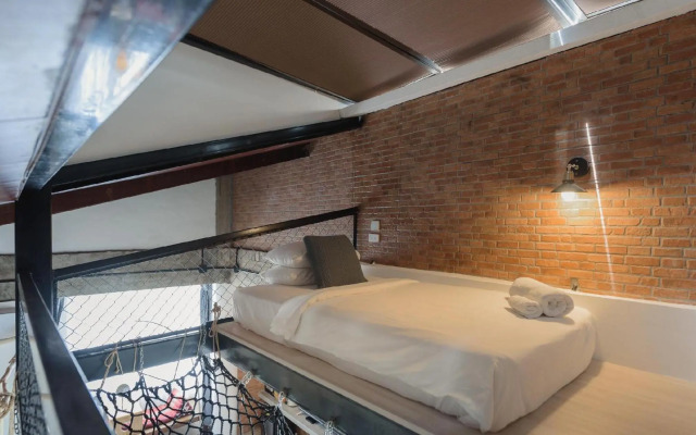 YOLO Bangkok Boutique Hotel