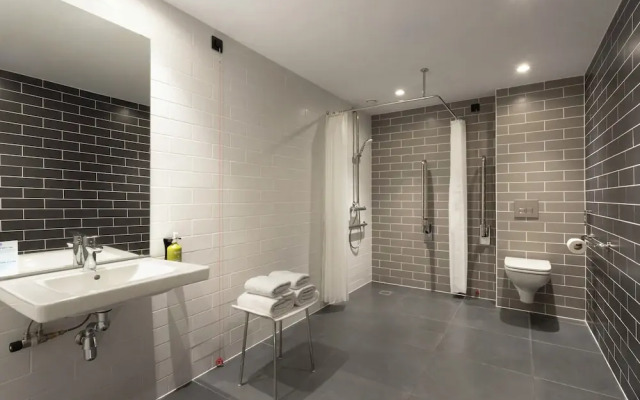 Holiday Inn Express Brussels Airport by IHG
