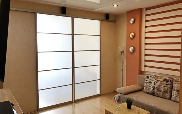PaulMarie Apartments on Prs. Stroiteley