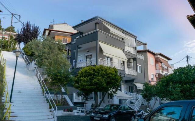 Family Inn Apartments&suites