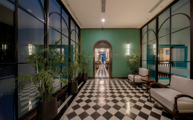 Potique Hotel