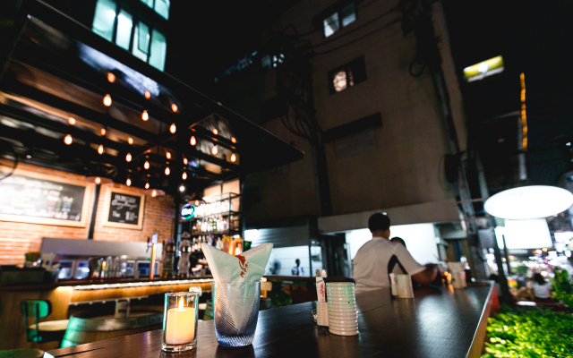 Adelphi Suites Bangkok
