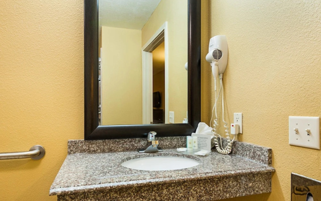 Spark by Hilton Opelousas