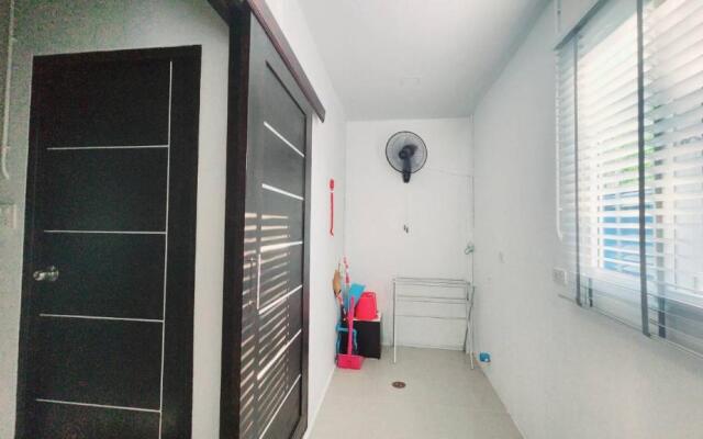 Lark Pool Villa Krabi