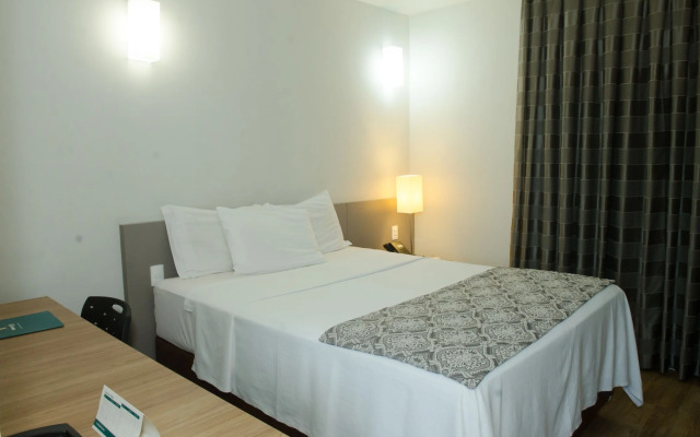 Ímpar Suítes Expominas