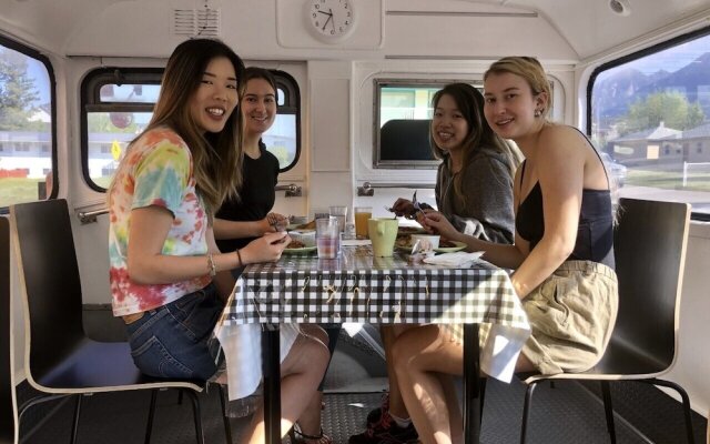 The Piccadilly Motel