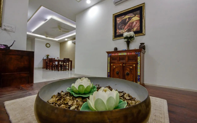 White Tulips Home Stay